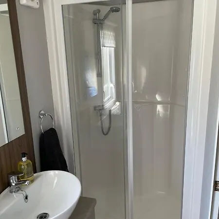 6 Berth Comfy Homely Caravan, Dog Friendly Belton with Browston Exterior photo