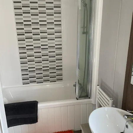 6 Berth Comfy Homely Caravan, Dog Friendly Belton with Browston Exterior photo