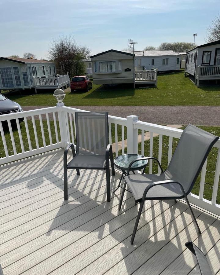 6 Berth Comfy Homely Caravan, Dog Friendly