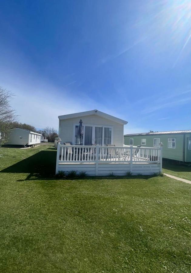 6 Berth Comfy Homely Caravan, Dog Friendly *